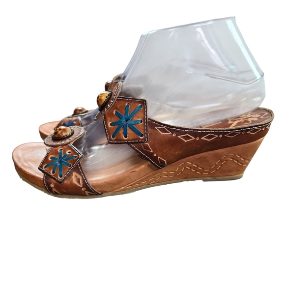 L'Artiste By Spring Step Sesame Wedge Tooled Hand Painted Leather Sandals - Picture 2 of 12